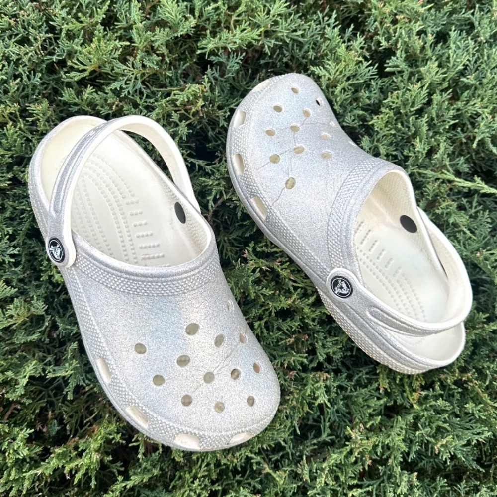 Crocs Adult Classic Iridescent Glitter Clogs Unisex Size M4 W6 Silver